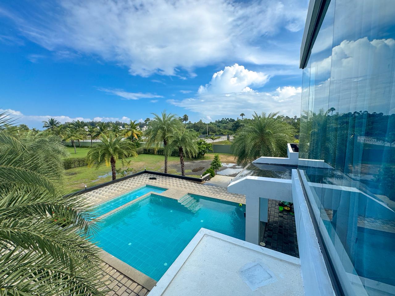Poolside Panorama OMR